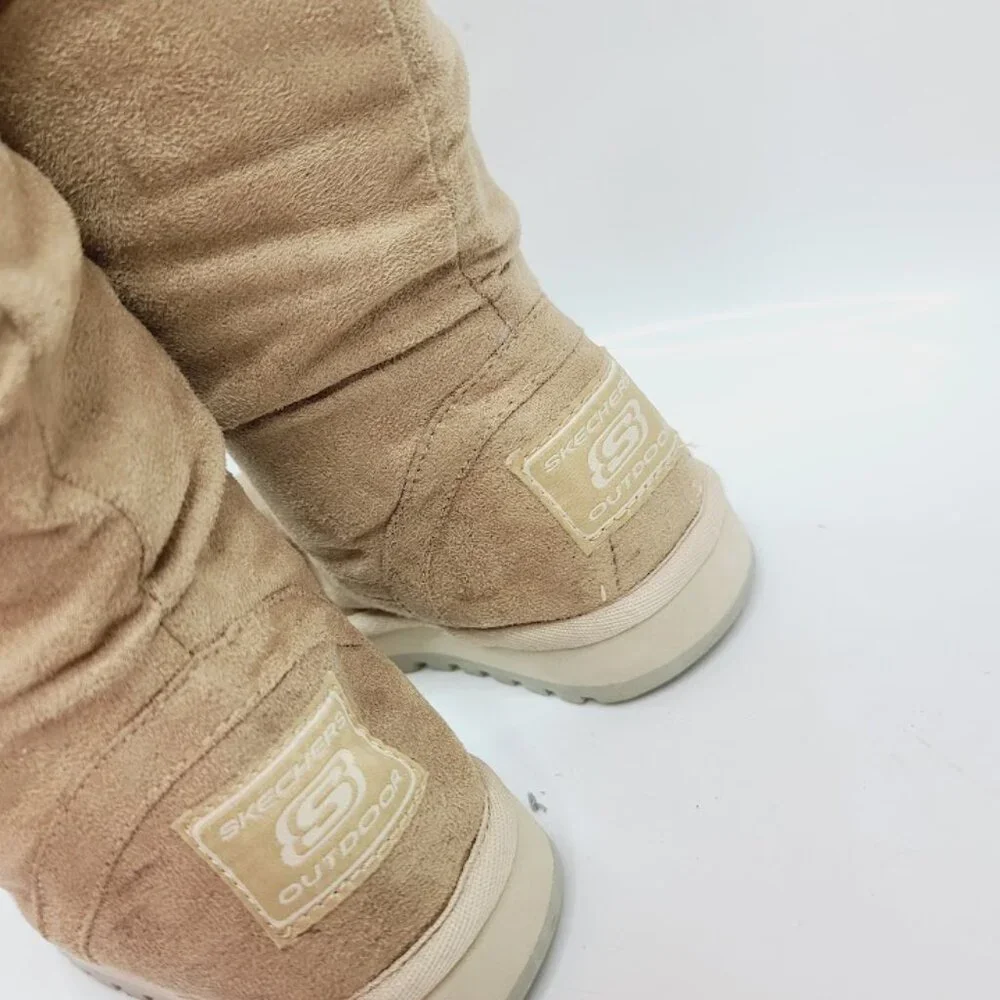 Skechers women tan